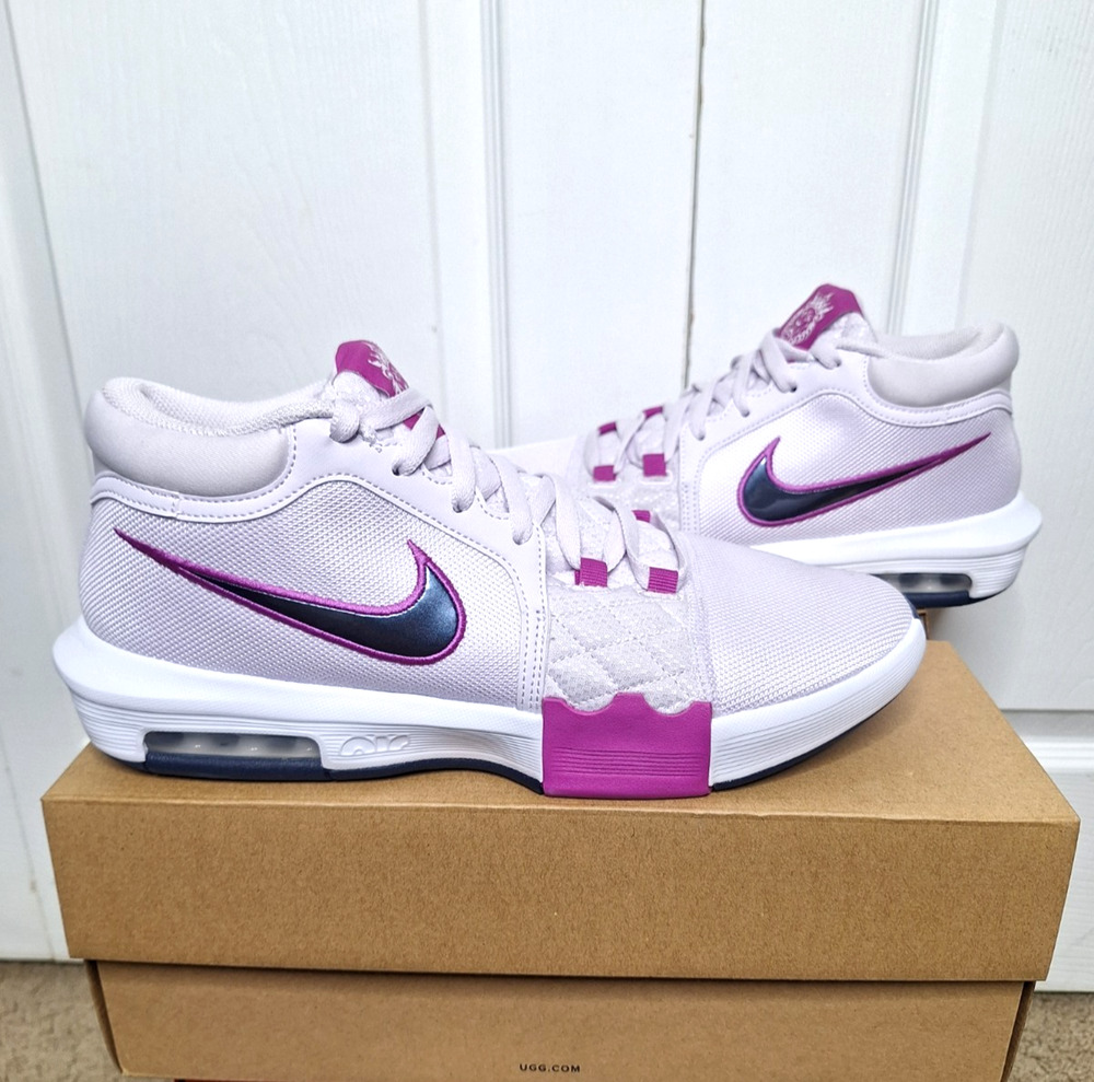 Nike LeBron Witness 8 Barely Grape White Purple Black HQ2139-500 size 10.5